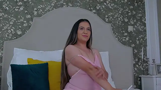 TesaQuinn online show from October 10, 2025, 4:33 am