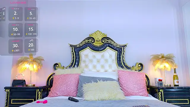 NikolJhones online show from October 22, 2025, 1:22 pm