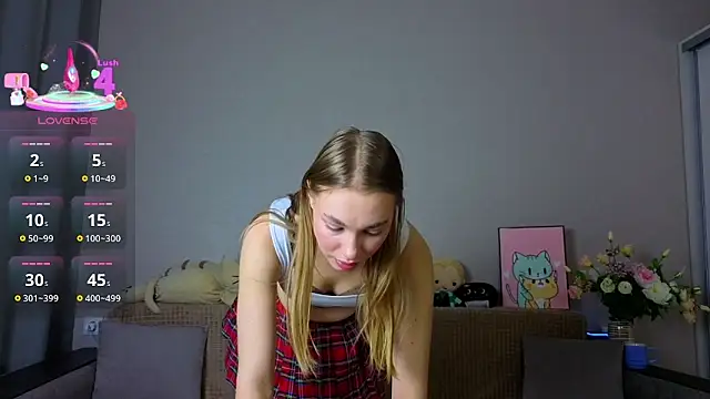 ElizaPurrr online show from November 15, 2025, 4:43 am