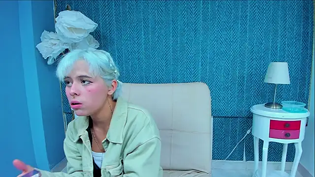 Lia Vivumi online show from October 24, 2025, 11:39 am