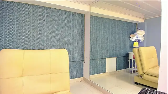 Lia Vivumi online show from October 31, 2025, 11:44 am