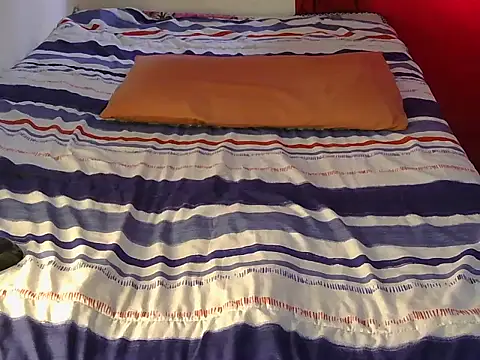 BabeLulu online show from November 5, 2025, 9:42 am