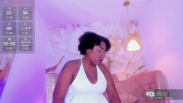 Snapshot of ChannelCroix chatting on October 18, 2025, 7:36 pm ChannelCroix online show from October 18, 2025, 7:36 pm