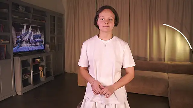 Snapshot of VeliaRogoff chatting on October 20, 2025, 1:33 pm VeliaRogoff online show from October 20, 2025, 1:33 pm