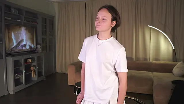 Snapshot of VeliaRogoff chatting on October 21, 2025, 12:50 pm VeliaRogoff online show from October 21, 2025, 12:50 pm