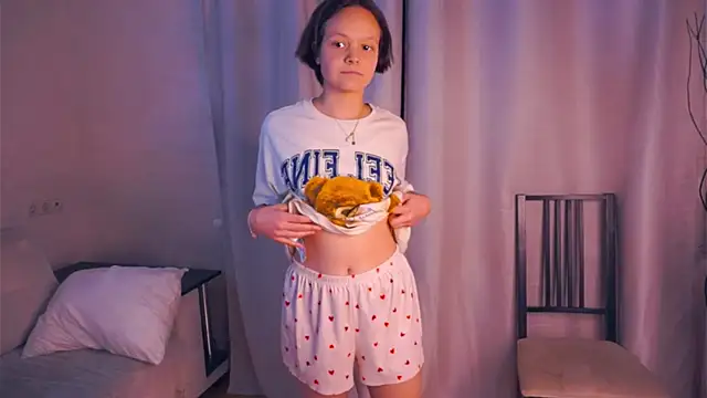 Snapshot of VeliaRogoff chatting on October 25, 2025, 12:02 pm VeliaRogoff online show from October 25, 2025, 12:02 pm