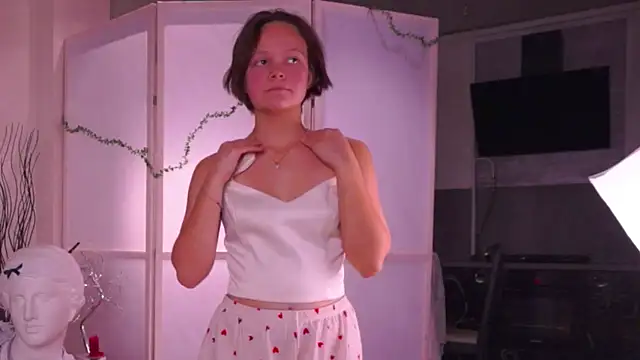 Snapshot of VeliaRogoff chatting on October 27, 2025, 12:53 pm VeliaRogoff online show from October 27, 2025, 12:53 pm