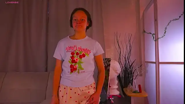 Snapshot of VeliaRogoff chatting on October 29, 2025, 8:38 am VeliaRogoff online show from October 29, 2025, 8:38 am