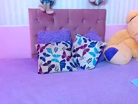 zara cute online show from October 22, 2025, 12:05 pm