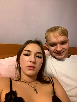 Snapshot of Dabi_002 chatting on October 14, 2025, 11:27 pm Dabi 002 online show from October 14, 2025, 11:27 pm