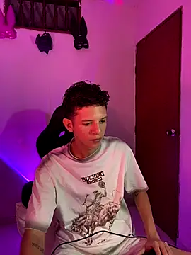 tylernova online show from October 27, 2025, 4:05 am