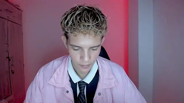 tylernova online show from February 4, 2026, 3:56 am