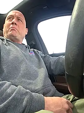 akstr8 online show from March 25, 2026, 5:52 pm