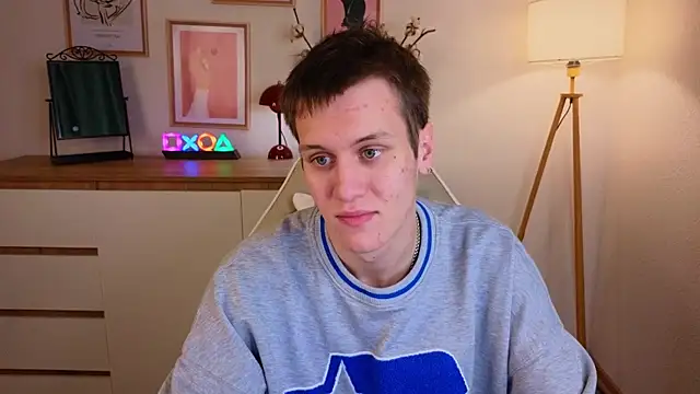 hun1er steele online show from October 17, 2025, 2:19 pm