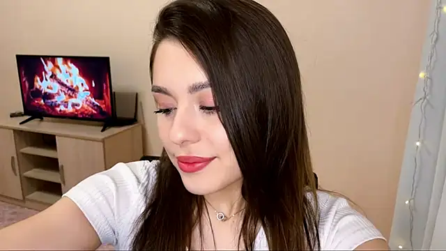 AlveraCappola online show from October 14, 2025, 1:34 pm