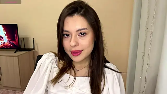 AlveraCappola online show from October 22, 2025, 1:44 pm