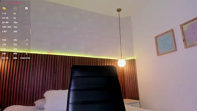 Foxy Kylie online show from December 18, 2025, 8:04 pm