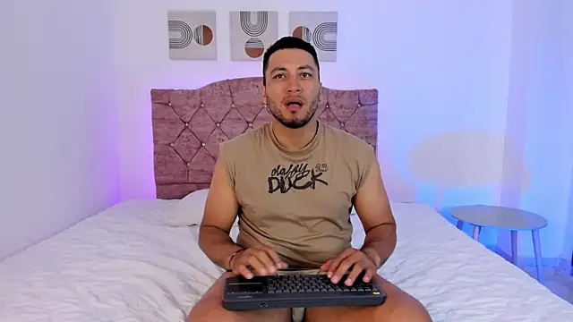 LoganRyder online show from October 13, 2025, 1:00 pm