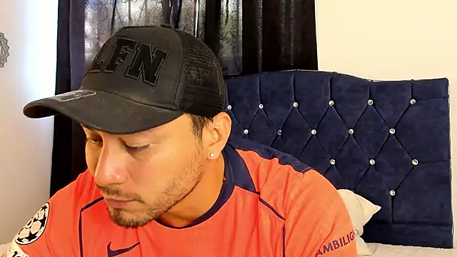 LoganRyder online show from November 5, 2025, 12:16 pm