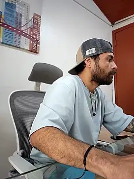 Snapshot of Nateskp_1 chatting on October 13, 2025, 8:42 pm Nateskp 1 online show from October 13, 2025, 8:42 pm