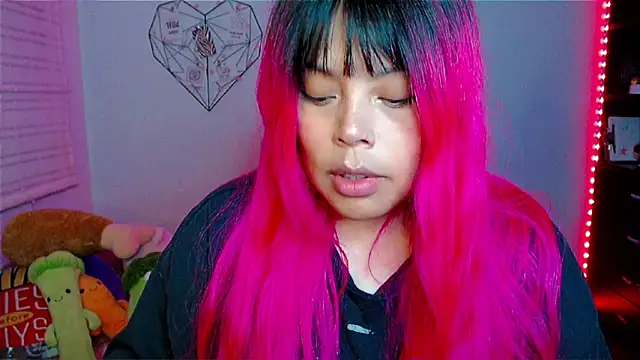 EllieMoonX online show from December 22, 2025, 10:51 pm