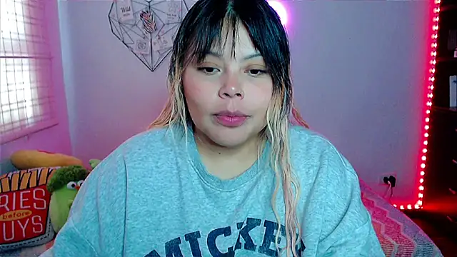 EllieMoonX online show from February 15, 2026, 9:33 pm