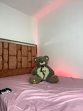 Lucy 699 online show from November 21, 2025, 6:45 am