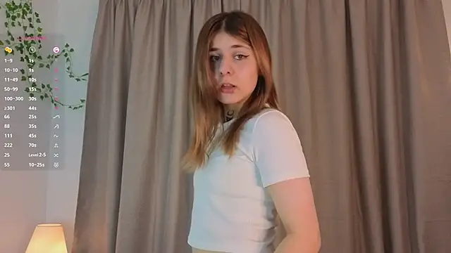 Snapshot of CrystalMyst chatting on October 26, 2025, 10:47 pm CrystalMyst online show from October 26, 2025, 10:47 pm