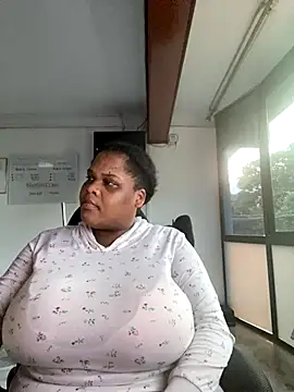 gabrielabrunette69 online show from December 14, 2025, 11:37 am