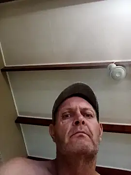 Snapshot of LyrateMarathon chatting on October 17, 2025, 9:39 pm LyrateMarathon online show from October 17, 2025, 9:39 pm