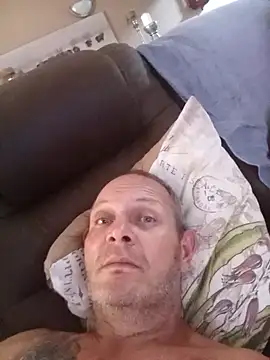 Snapshot of LyrateMarathon chatting on October 19, 2025, 11:33 am LyrateMarathon online show from October 19, 2025, 11:33 am