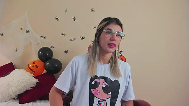 AngeBrooks online show from October 24, 2025, 12:12 pm