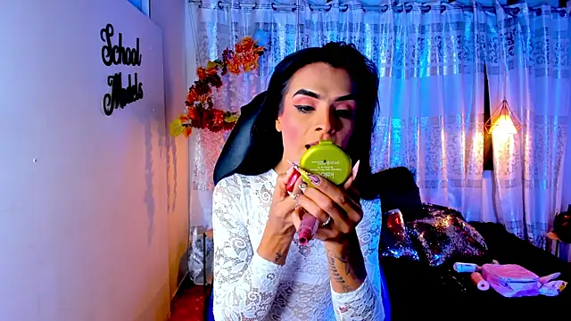 Snapshot of ZAMMIRA chatting on October 18, 2025, 4:37 am ZAMMIRA online show from October 18, 2025, 4:37 am