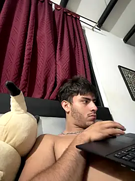 Snapshot of Juandmc1706 chatting on October 31, 2025, 4:24 am Juandmc1706 online show from October 31, 2025, 4:24 am