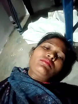 Hot hat online show from October 17, 2025, 9:06 pm