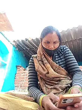 Hot hat online show from December 5, 2025, 8:23 am