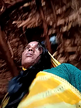 Snapshot of Cutsedi3 chatting on October 14, 2025, 10:38 am Cutsedi3 online show from October 14, 2025, 10:38 am