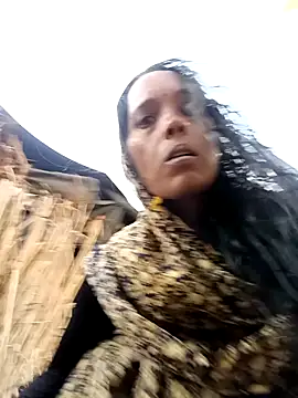 Snapshot of Cutsedi3 chatting on October 17, 2025, 10:51 am Cutsedi3 online show from October 17, 2025, 10:51 am