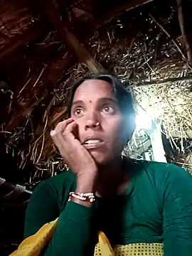 Snapshot of Cutsedi3 chatting on October 22, 2025, 11:21 am Cutsedi3 online show from October 22, 2025, 11:21 am