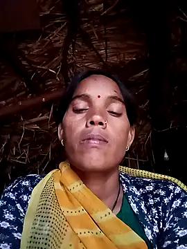 Snapshot of Cutsedi3 chatting on October 27, 2025, 10:52 am Cutsedi3 online show from October 27, 2025, 10:52 am