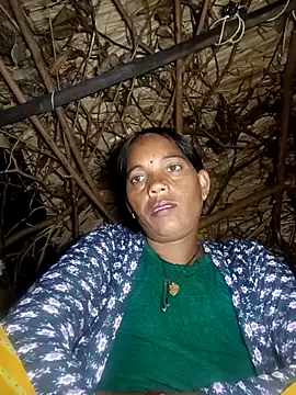 Snapshot of Cutsedi3 chatting on October 28, 2025, 9:50 pm Cutsedi3 online show from October 28, 2025, 9:50 pm