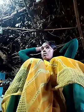 Snapshot of Cutsedi3 chatting on October 30, 2025, 10:38 am Cutsedi3 online show from October 30, 2025, 10:38 am