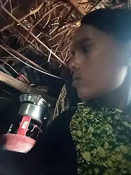 Snapshot of Cutsedi3 chatting on November 1, 2025, 11:01 am Cutsedi3 online show from November 1, 2025, 11:01 am