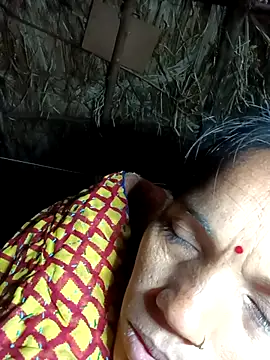 Cutsedi3 online show from January 11, 2026, 11:43 pm