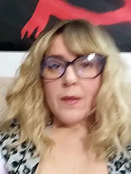 Amelialove42 online show from February 5, 2026, 7:51 pm