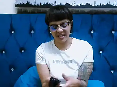 Snapshot of Sweetcaramel88 chatting on November 1, 2025, 4:25 am Sweetcaramel88 online show from November 1, 2025, 4:25 am