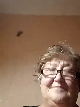 Katherine735 online show from November 7, 2025, 10:32 pm