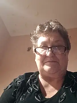 Katherine735 online show from November 26, 2025, 12:39 pm