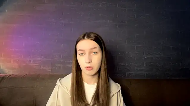 LingNikkel online show from November 1, 2025, 9:11 am