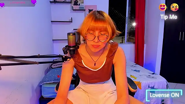 LolyCore X online show from October 22, 2025, 1:06 am